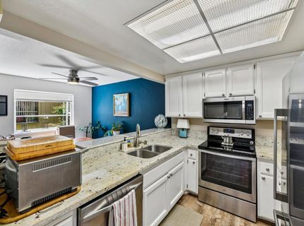 2280 Hurley Way #48, Unit 48, Sacramento, CA 95825 Photo