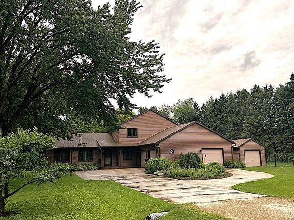 2611 Penny Lane, Stoughton, WI 53589