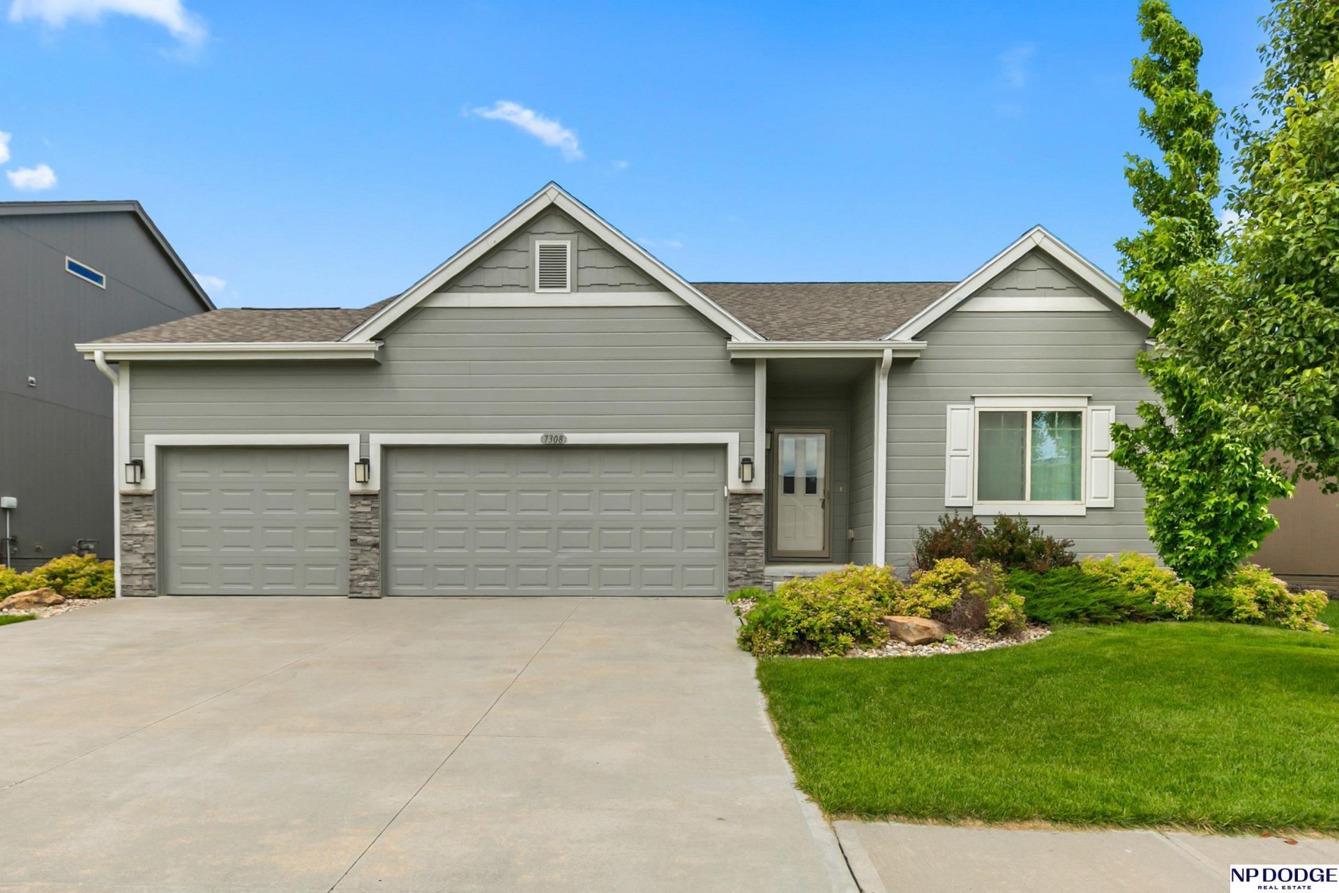 7308 N 167 Avenue, Bennington, NE 68007