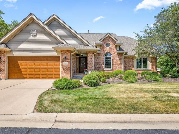 5980 Heritage Place , Loves Park, IL 61111