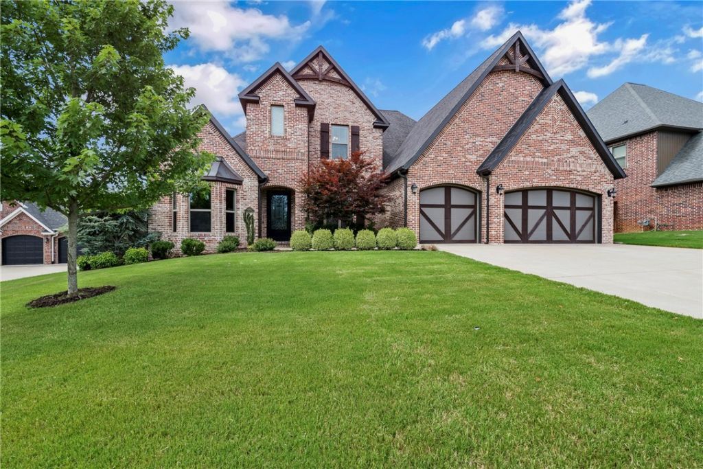 4502 NE Birchgrove Place, Bentonville, AR 72712 Main Photo