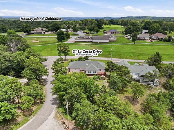 21 La Costa Drive , Holiday Island, AR 72631