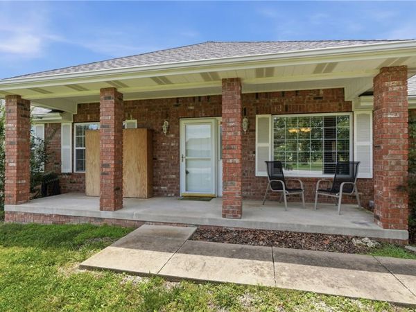 21 La Costa Drive, Holiday Island, AR 72631