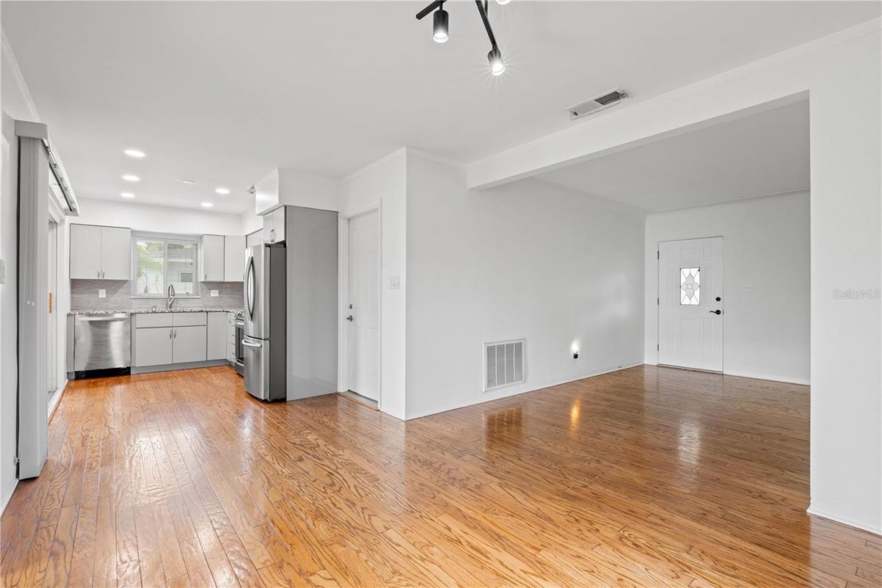 1961 42nd Street N, Saint Petersburg, FL 33713 Photo