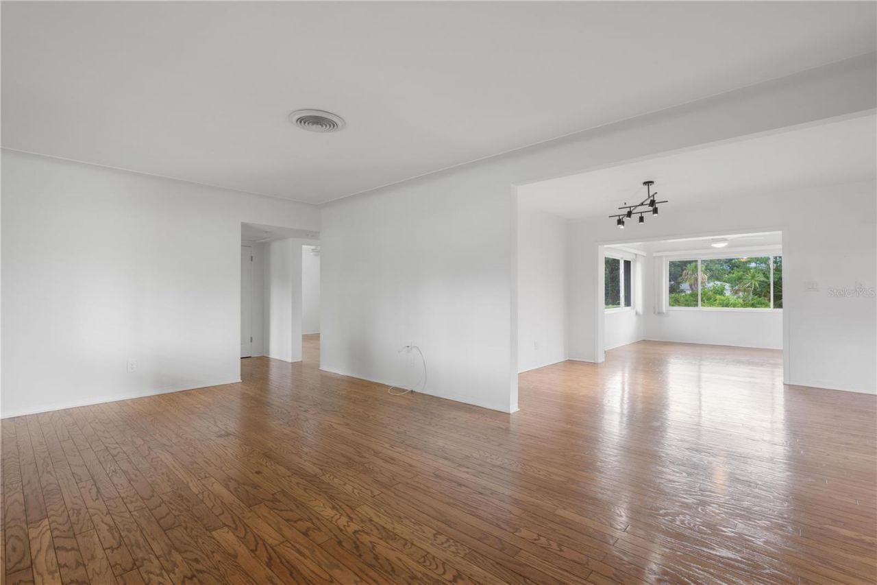 1961 42nd Street N, Saint Petersburg, FL 33713 Photo