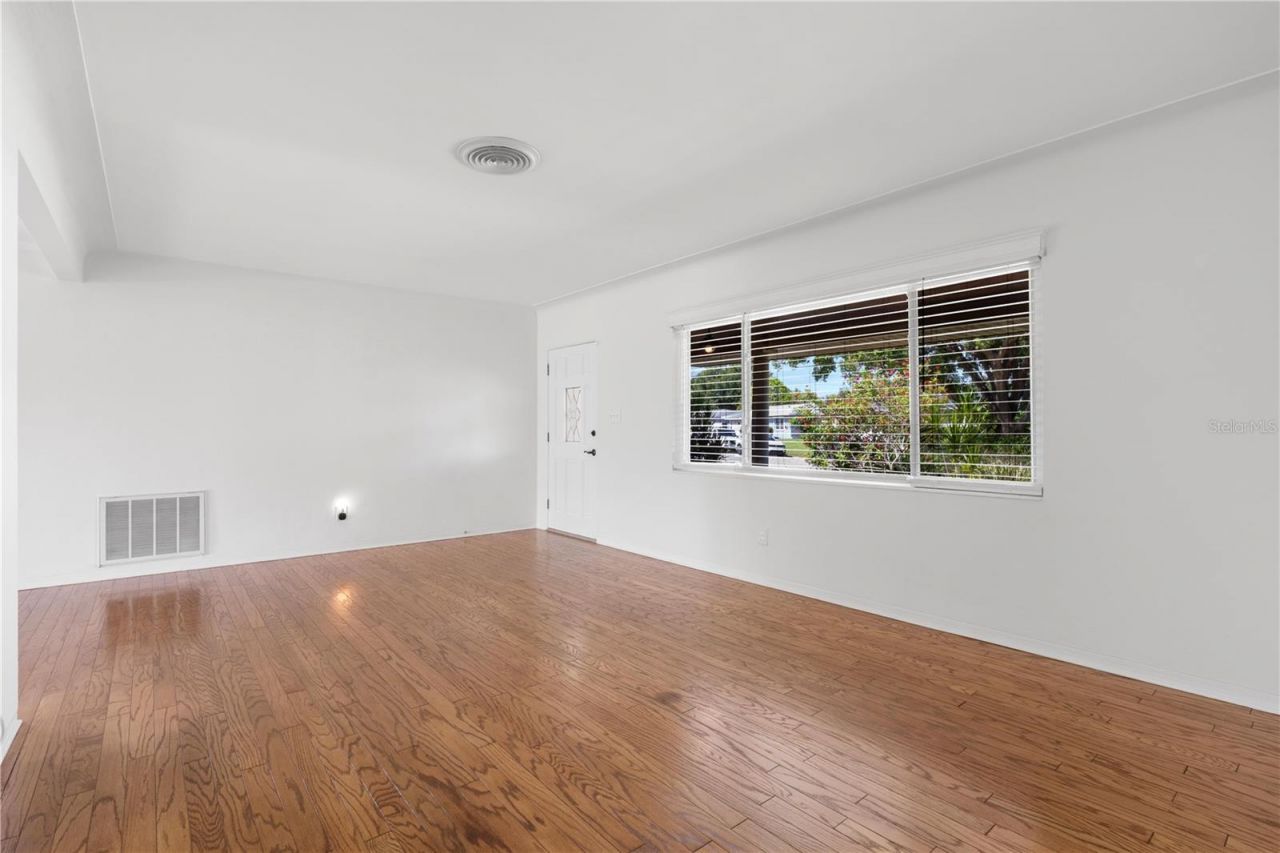 1961 42nd Street N, Saint Petersburg, FL 33713 Photo