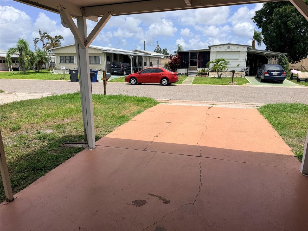 208 50th Avenue Drive E, Bradenton, FL 34203 Photo