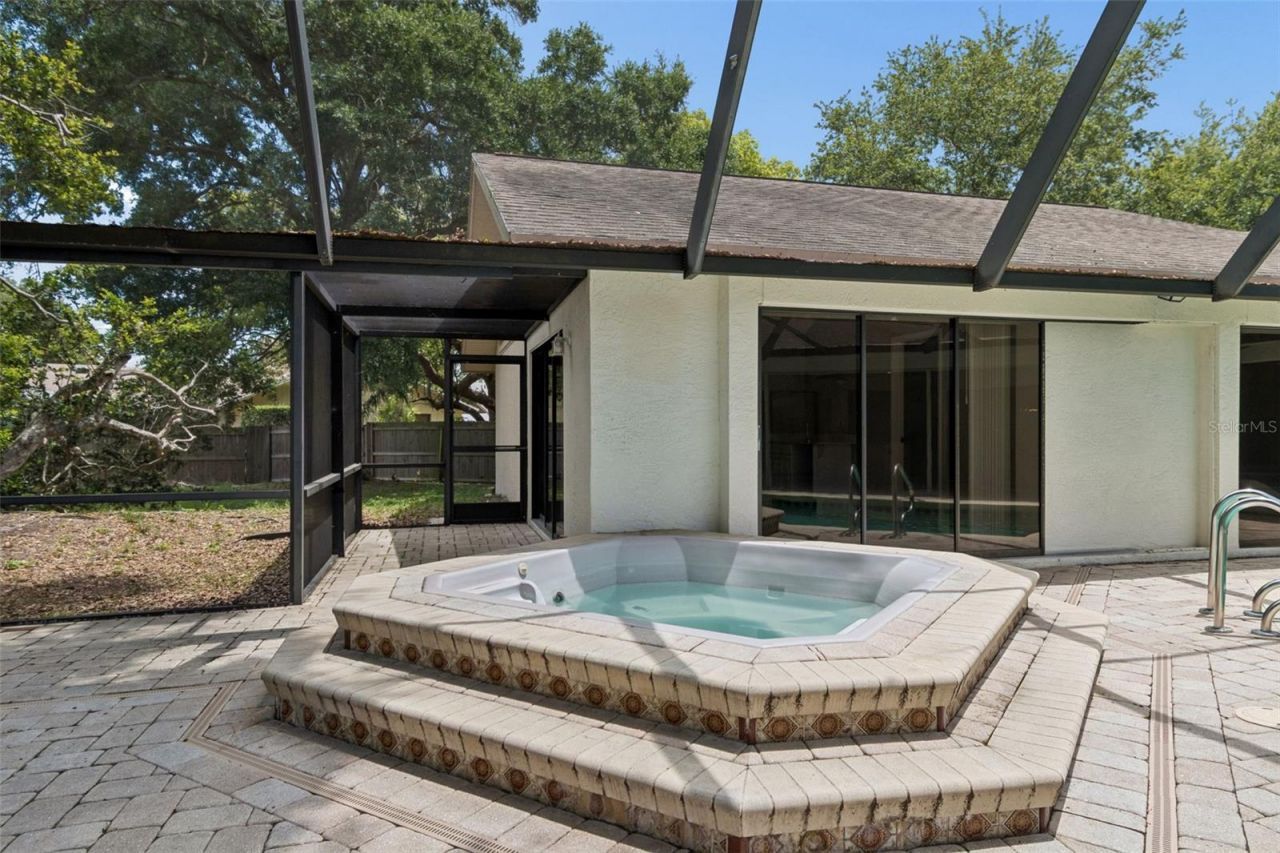 2668 Montague Court W, Clearwater, FL 33761 Photo