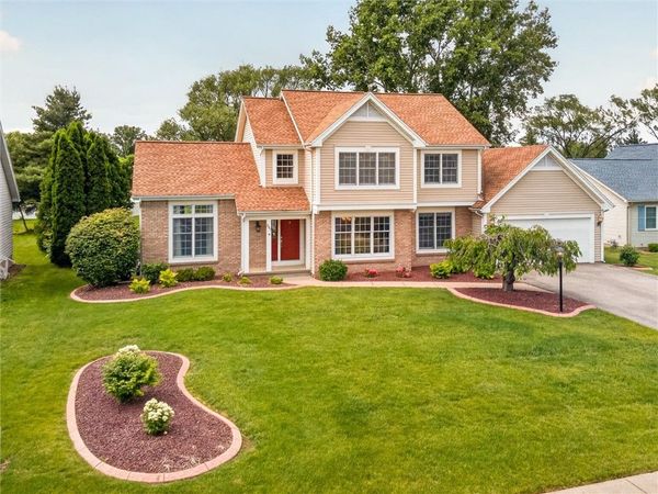 880 Macintosh Drive, Rochester, NY 14626