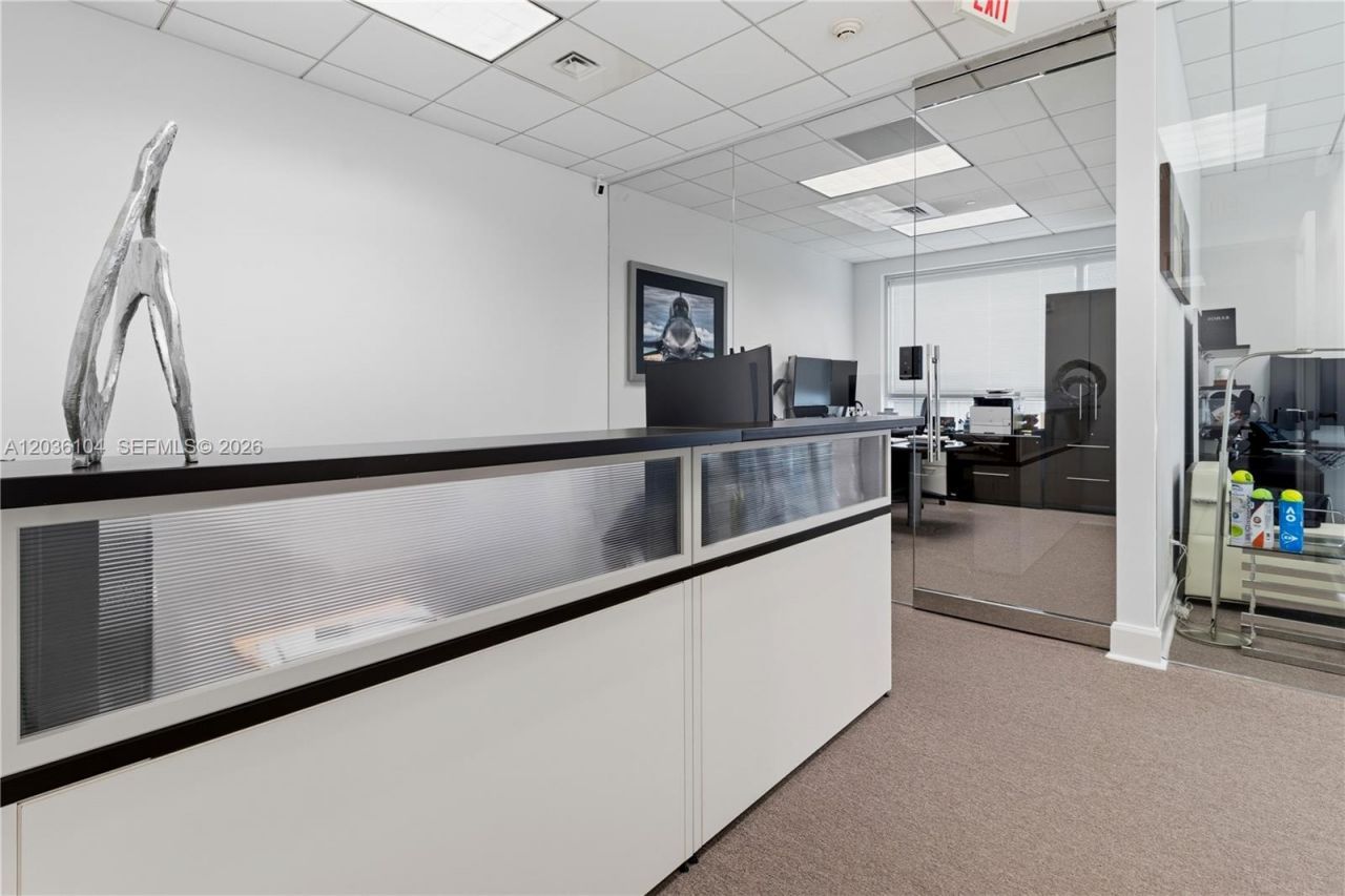 175 SW 7th St , Unit 1612, Miami, FL 33130 Photo