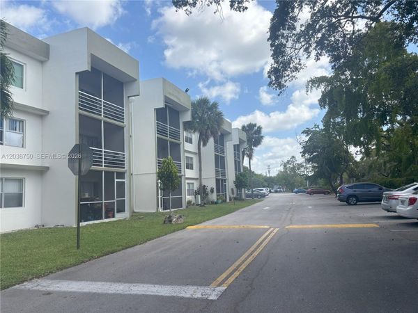 4235 N University Dr , Unit 202, Sunrise, FL 33351