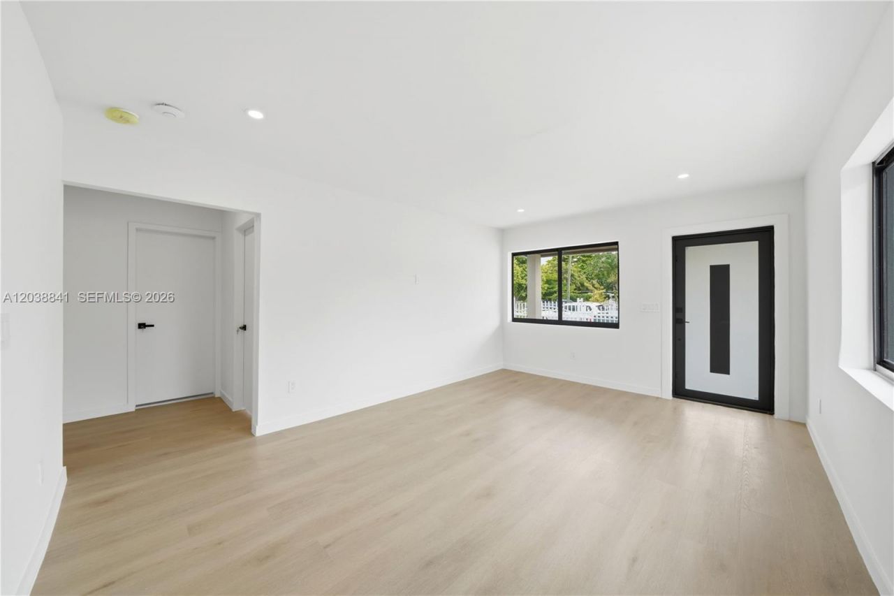 1861 NW 27th St, Unit 1, Miami, FL 33142 Photo