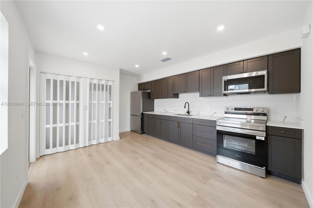 1861 NW 27th St, Unit 1, Miami, FL 33142 Photo