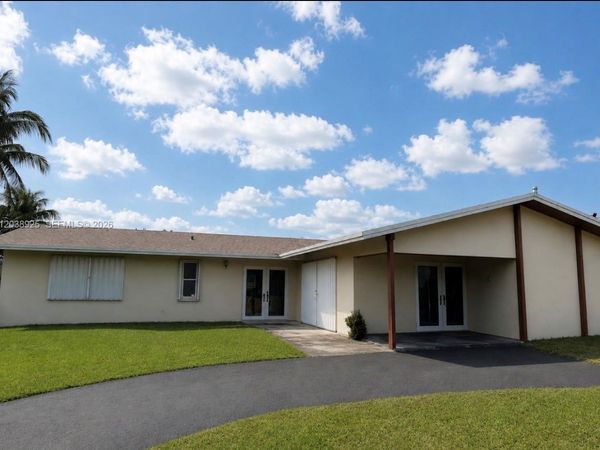 9771 Bel Aire Dr , Cutler Bay, FL 33157