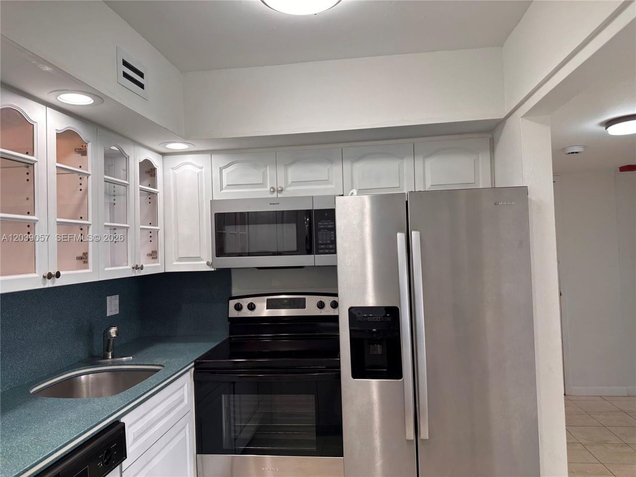 2715 Tigertail Ave , Unit 506, Miami, FL 33133 Photo