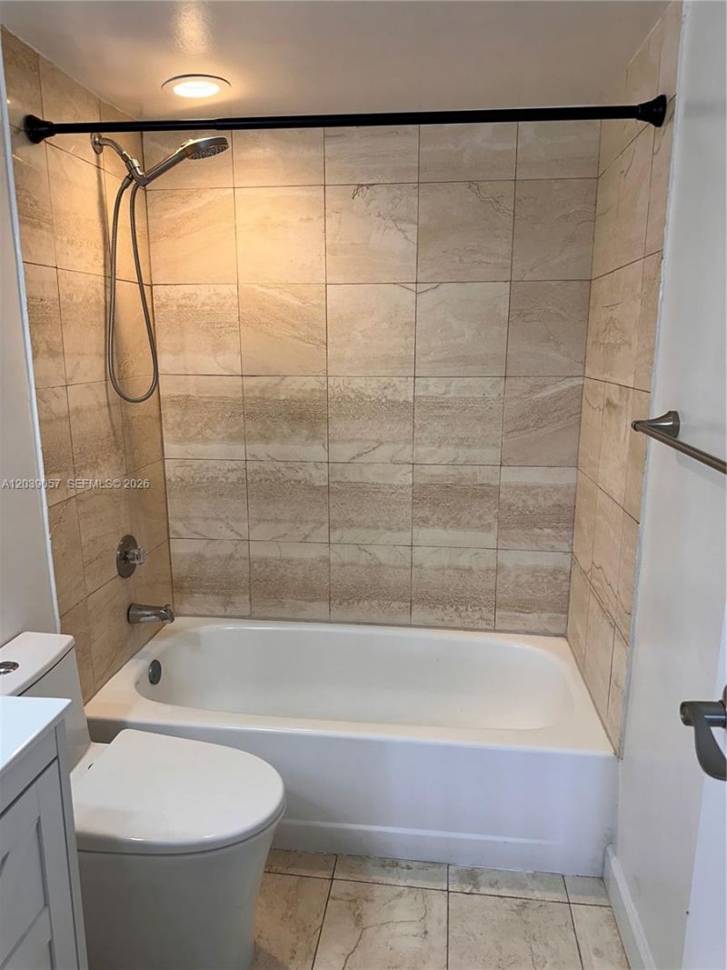 2715 Tigertail Ave , Unit 506, Miami, FL 33133 Photo