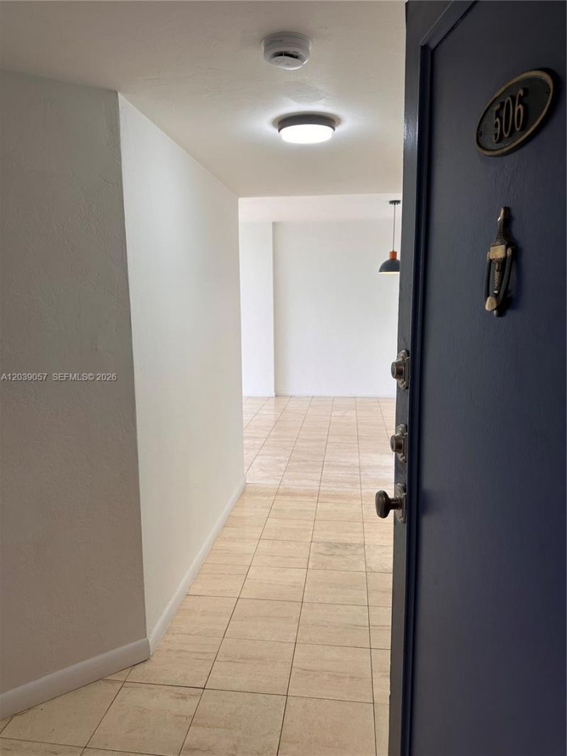 2715 Tigertail Ave , Unit 506, Miami, FL 33133 Photo