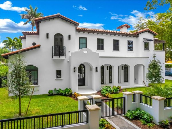 5111 Alhambra Cir , Coral Gables, FL 33146
