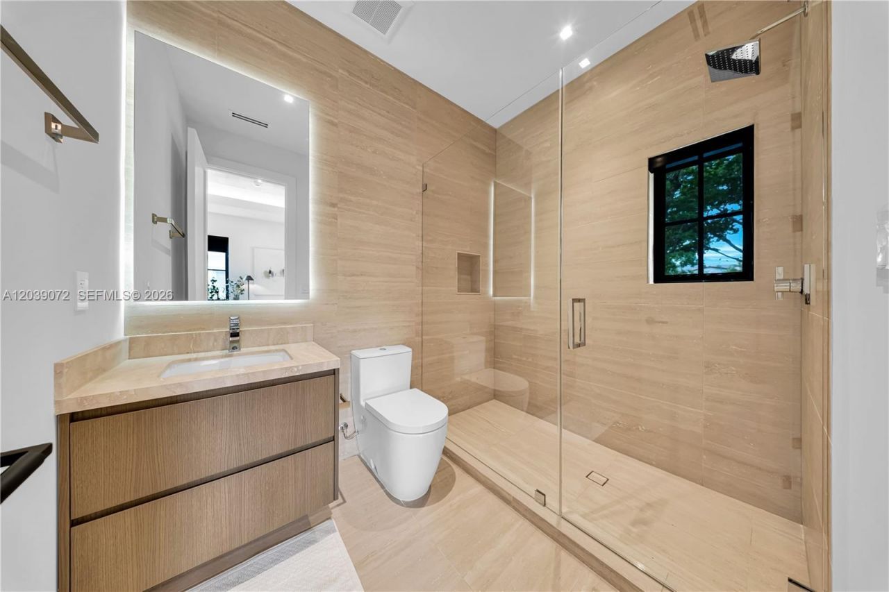 5111 Alhambra Cir , Coral Gables, FL 33146 Photo