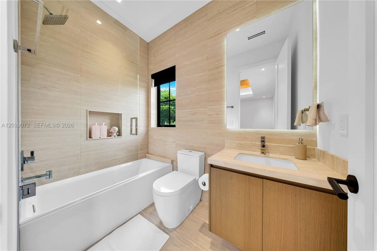 5111 Alhambra Cir , Coral Gables, FL 33146 Photo