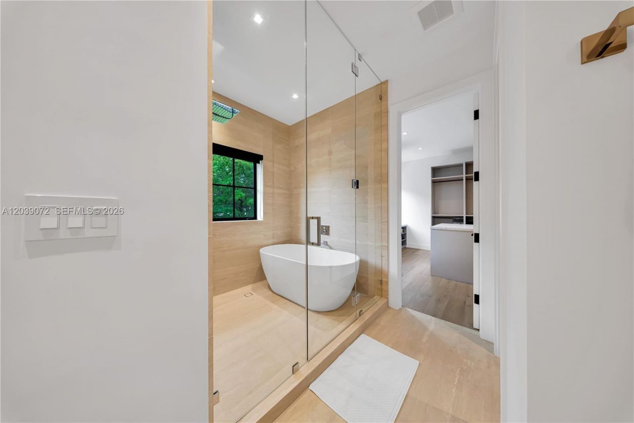 5111 Alhambra Cir , Coral Gables, FL 33146 Photo