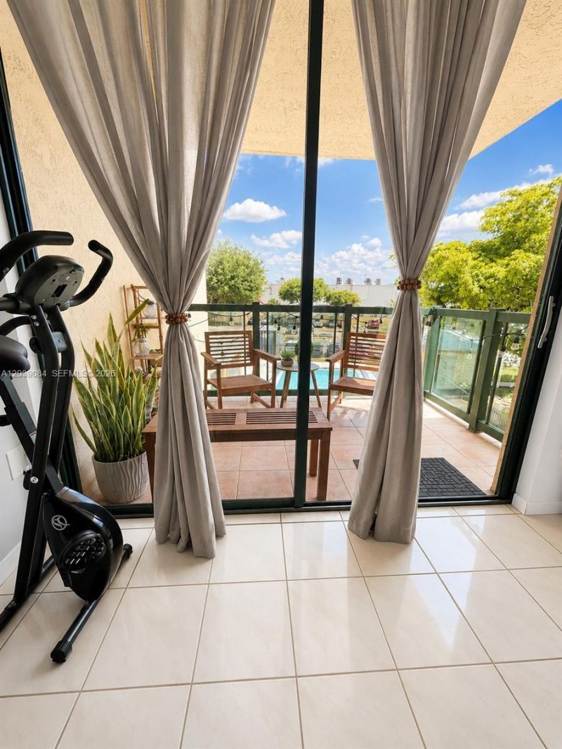 11800 SW 18th St, Unit 306-4, Miami, FL 33175 Photo