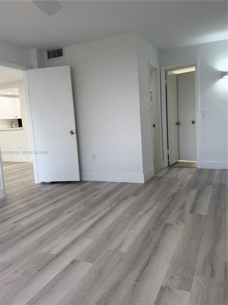 2980 Point East Dr , Unit D311, Aventura, FL 33160 Photo