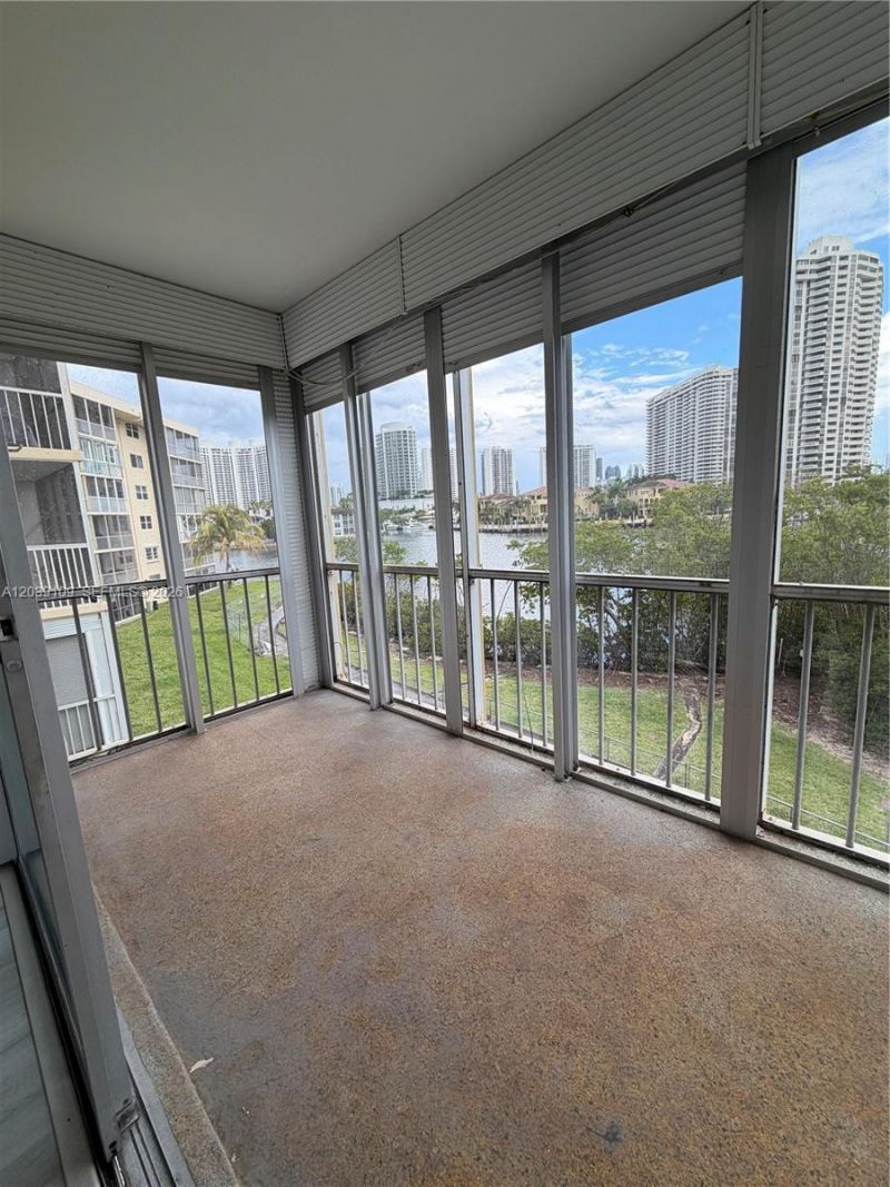 2980 Point East Dr , Unit D311, Aventura, FL 33160 Photo