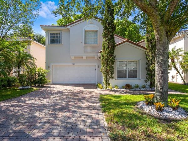 7482 NW 21st Ct , Pembroke Pines, FL 33024