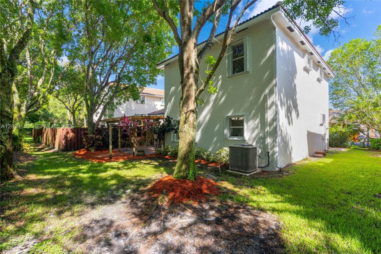 7482 NW 21st Ct, Pembroke Pines, FL 33024 Photo