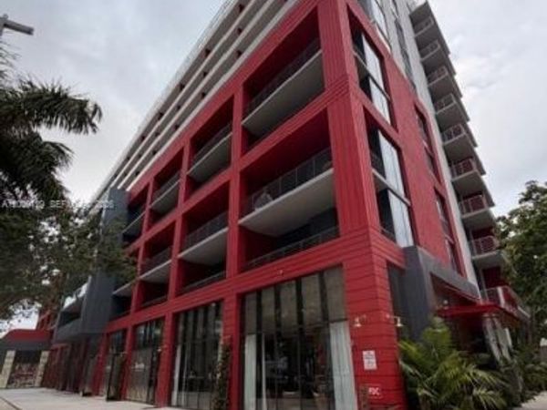 90 NE 32 , Unit 823, Miami, FL 33137
