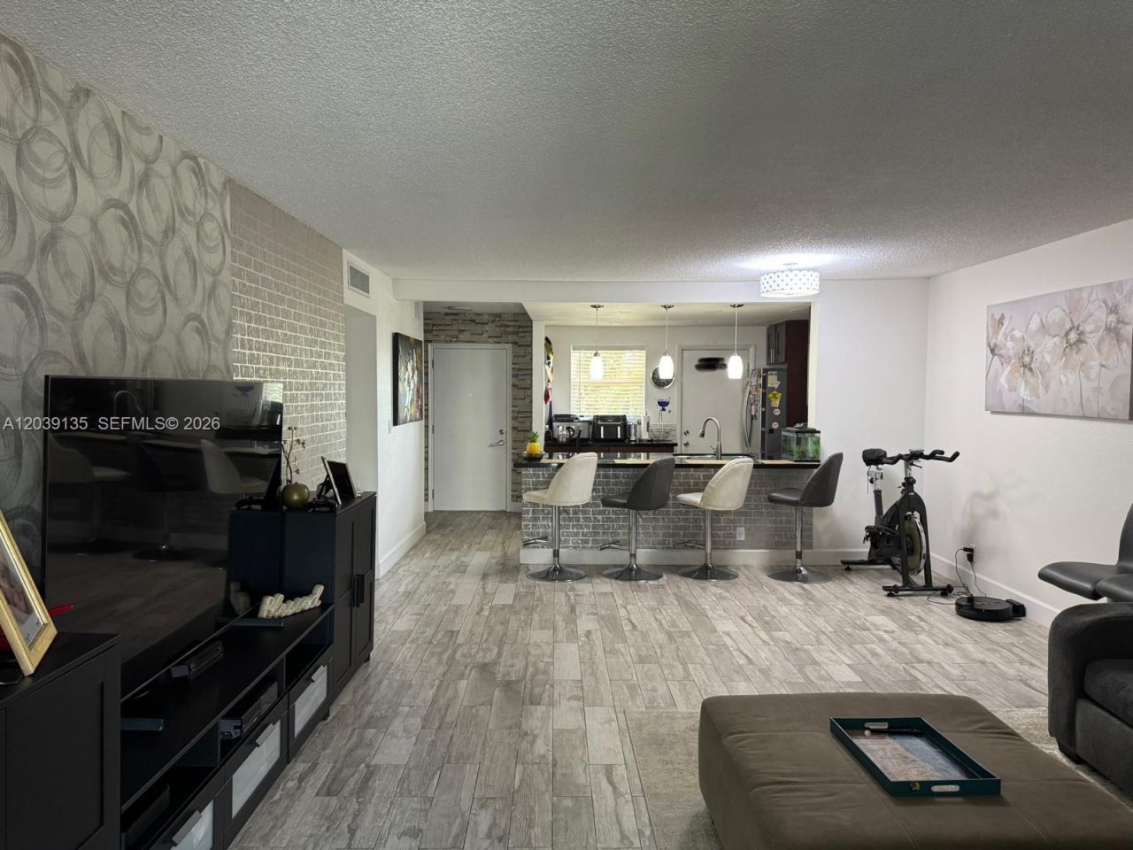 900 NE 12th Ave, Unit 302, Hallandale Beach, FL 33009 Photo