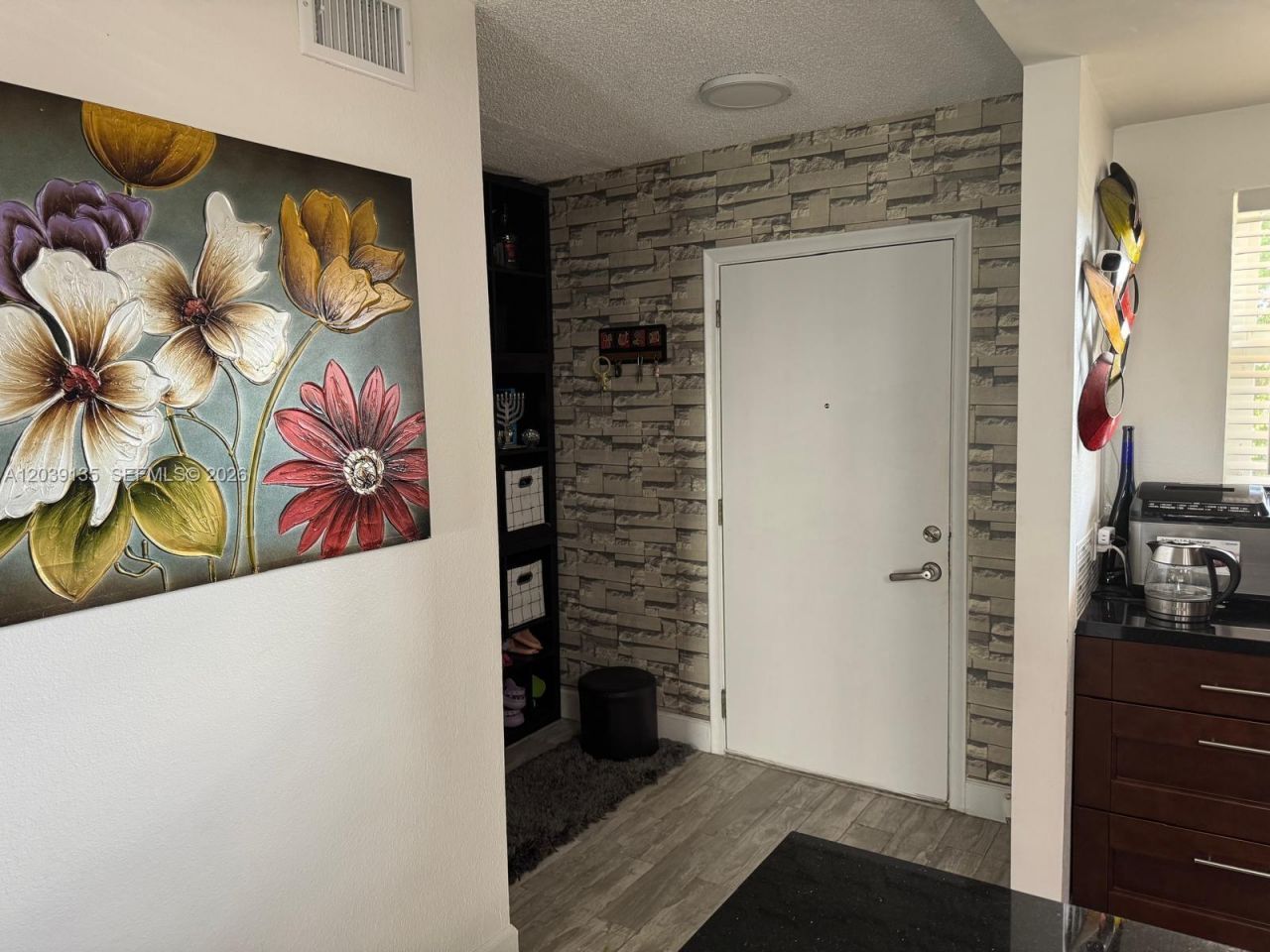 900 NE 12th Ave, Unit 302, Hallandale Beach, FL 33009 Photo