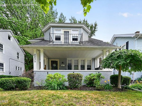 2235 Charlestown Avenue, Toledo, OH 43613