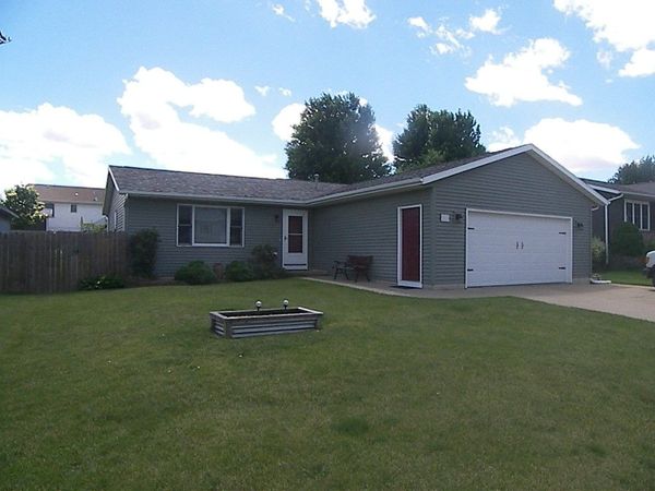 2325 Addalynn Drive , Marion, IA 52302