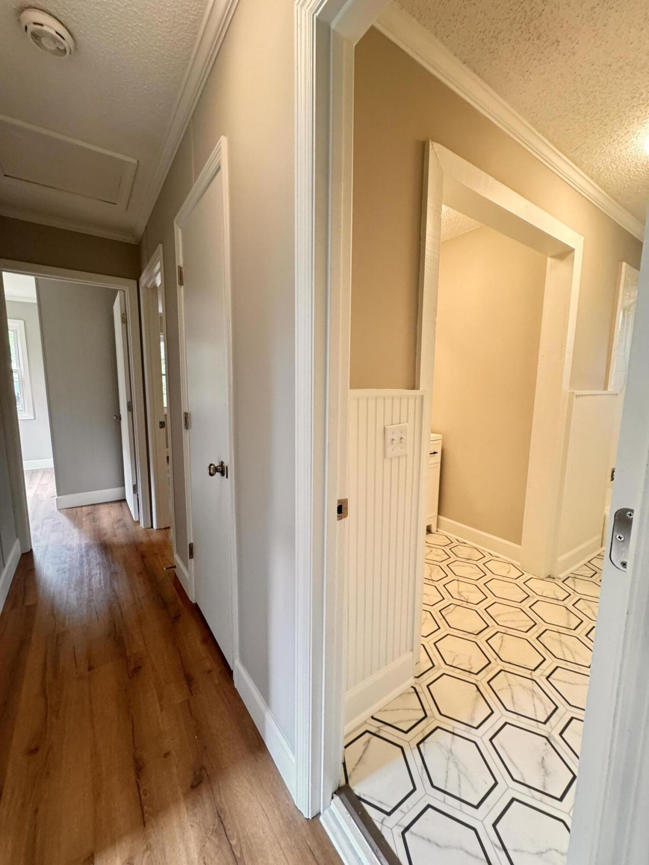 210 Grayson Street Photo 11