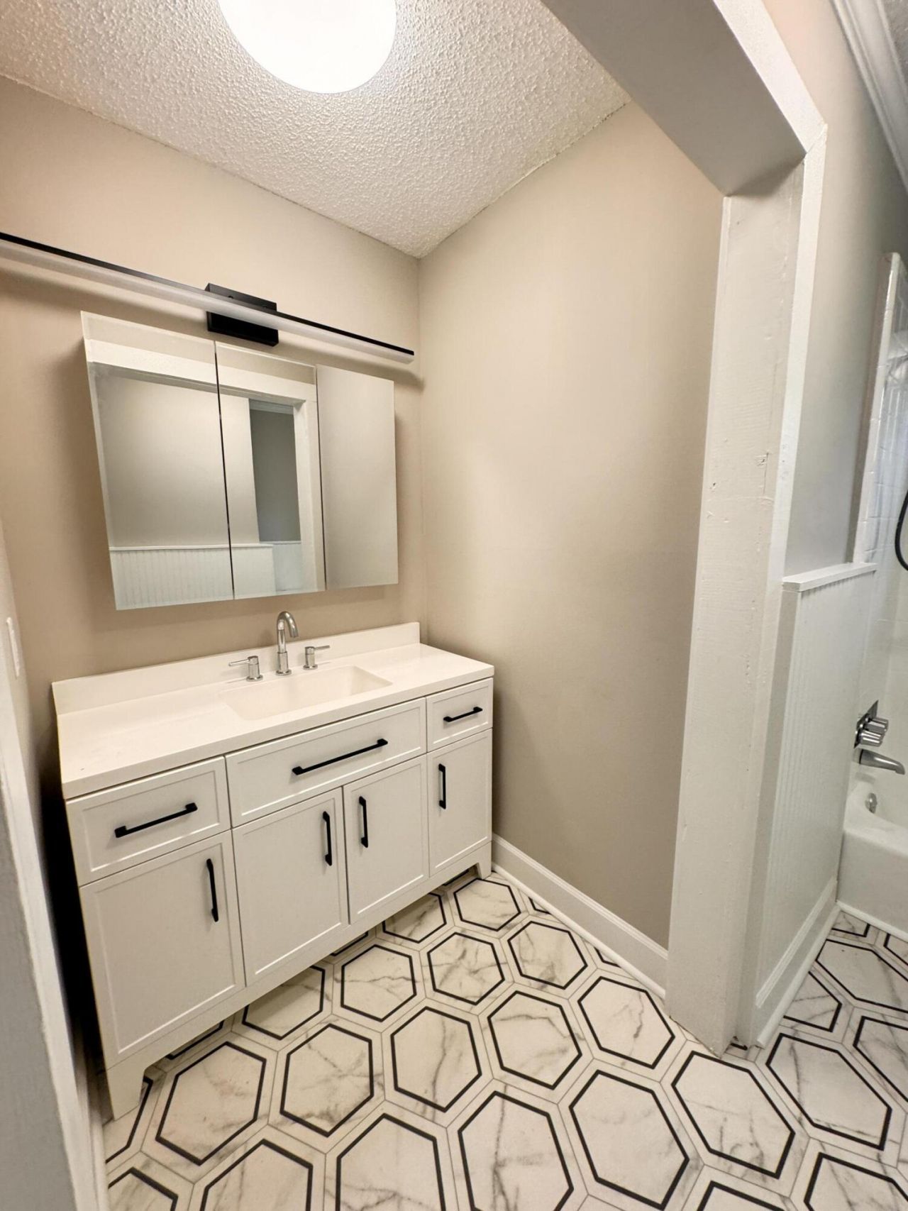 210 Grayson Street Photo 14