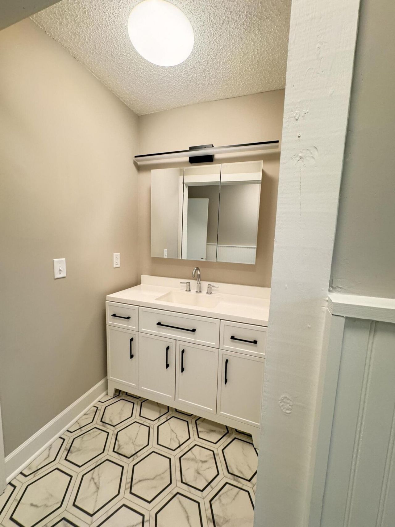210 Grayson Street Photo 18