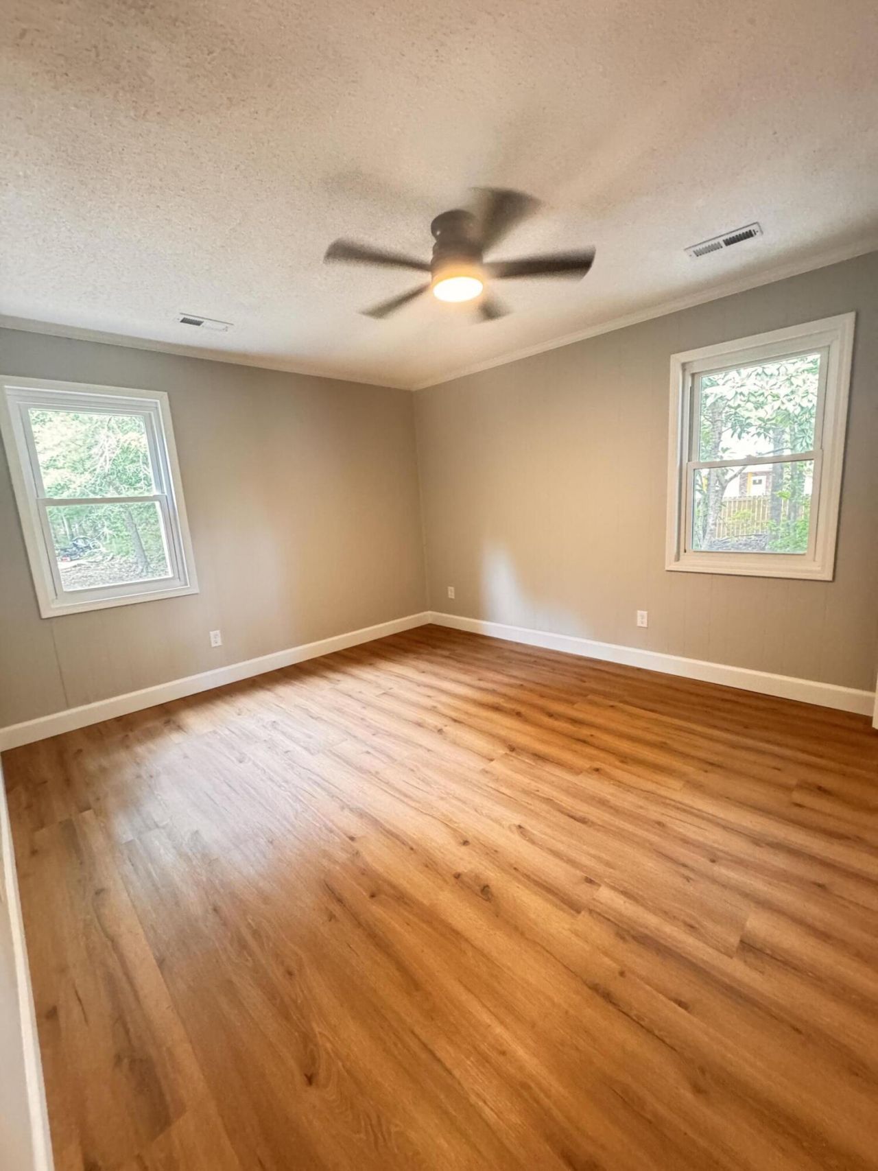 210 Grayson Street Photo 22