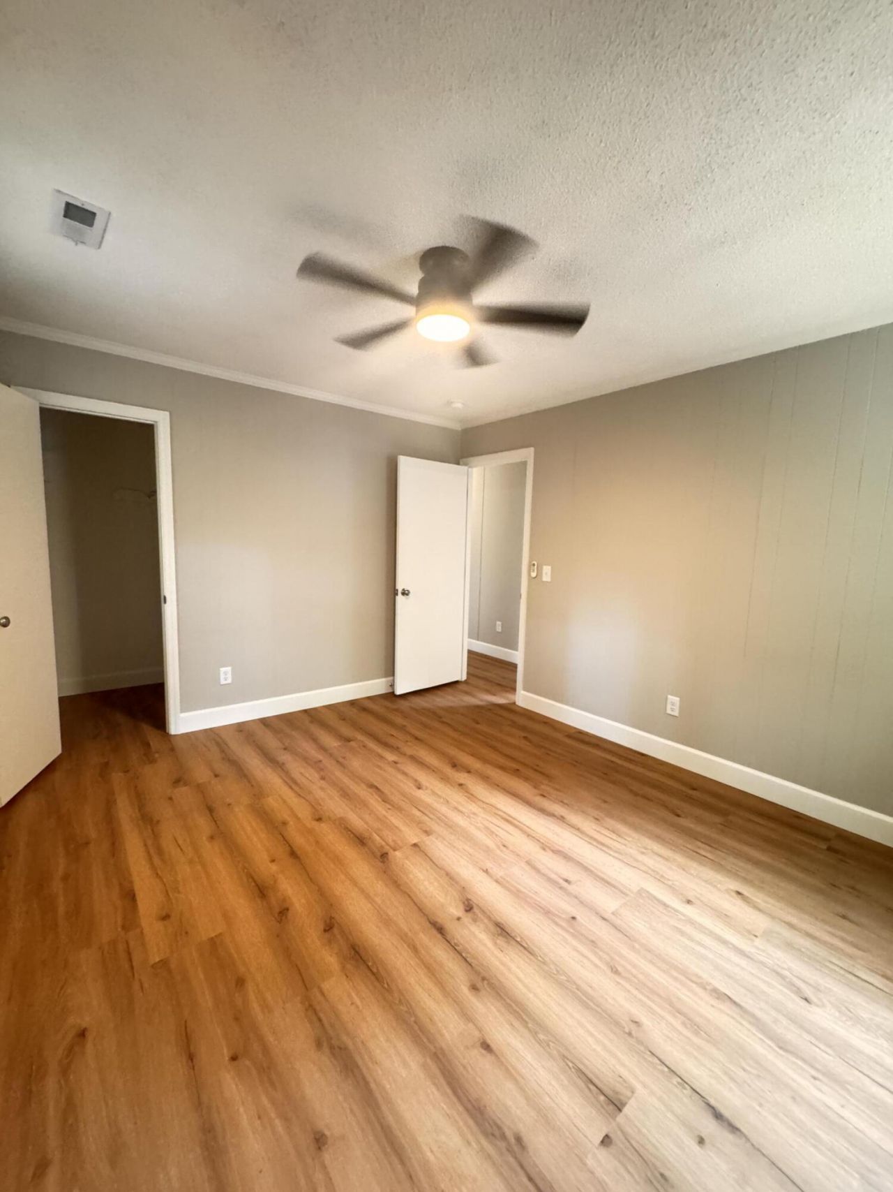 210 Grayson Street Photo 23