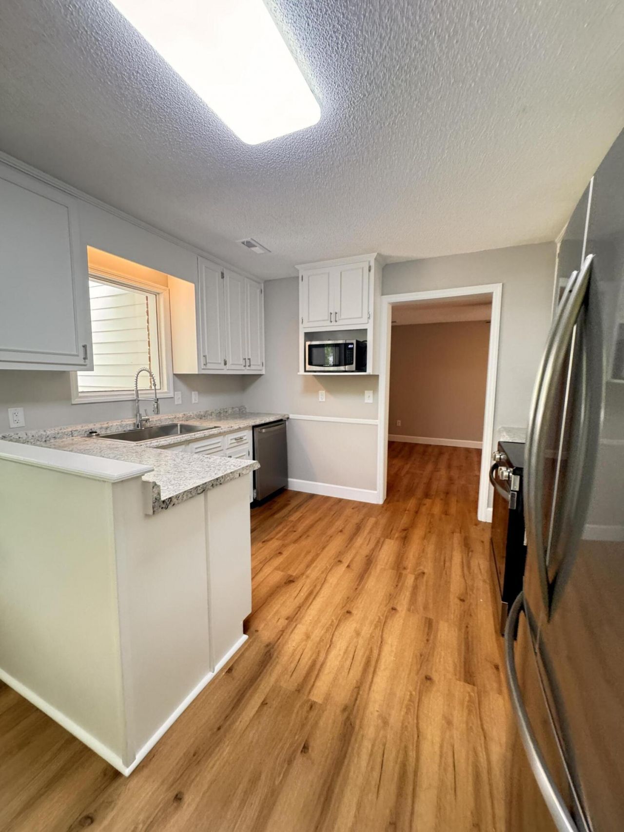 210 Grayson Street Photo 35