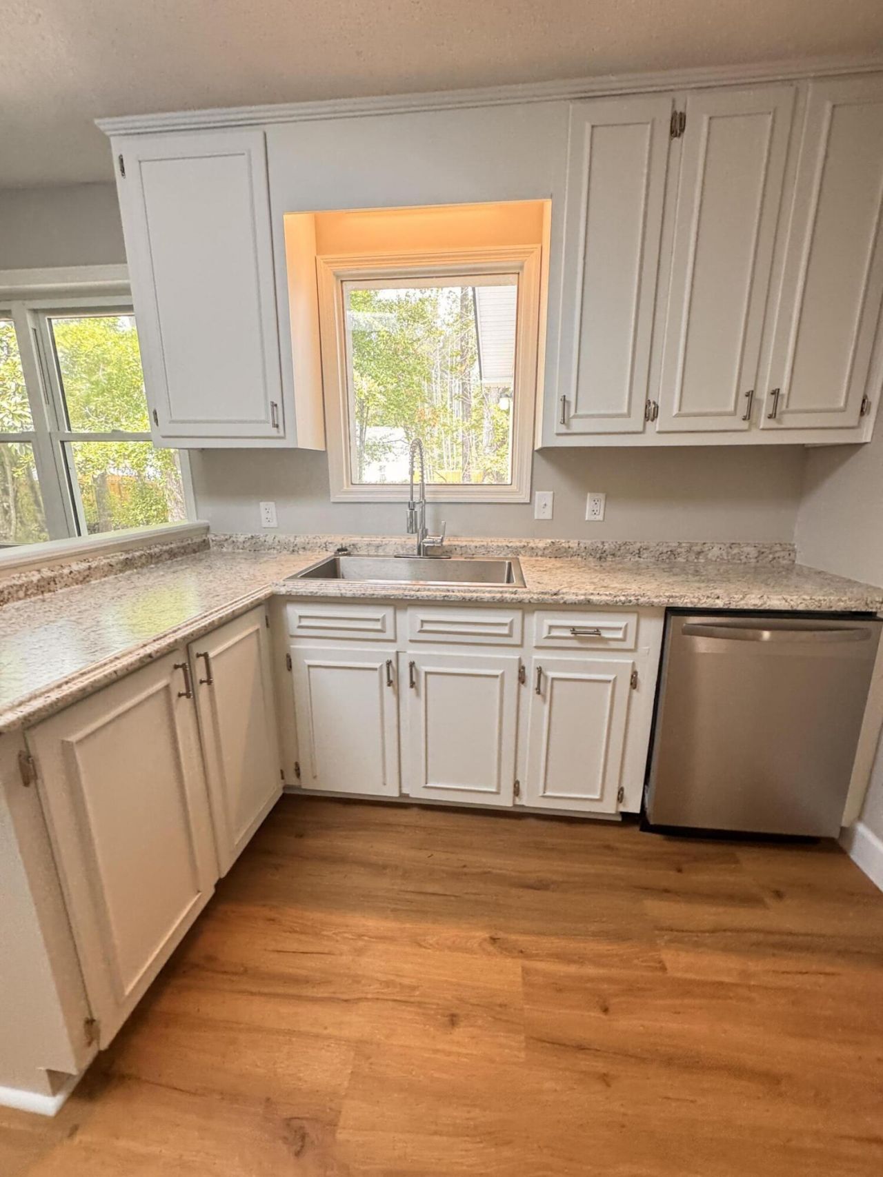 210 Grayson Street Photo 40