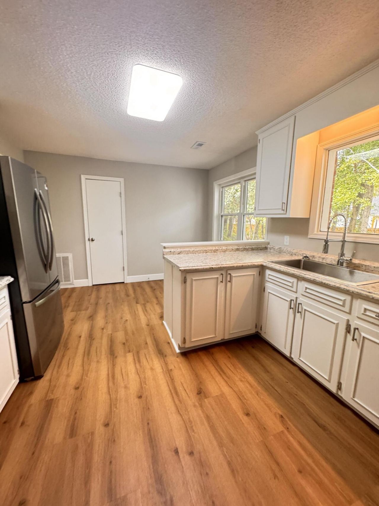 210 Grayson Street Photo 43