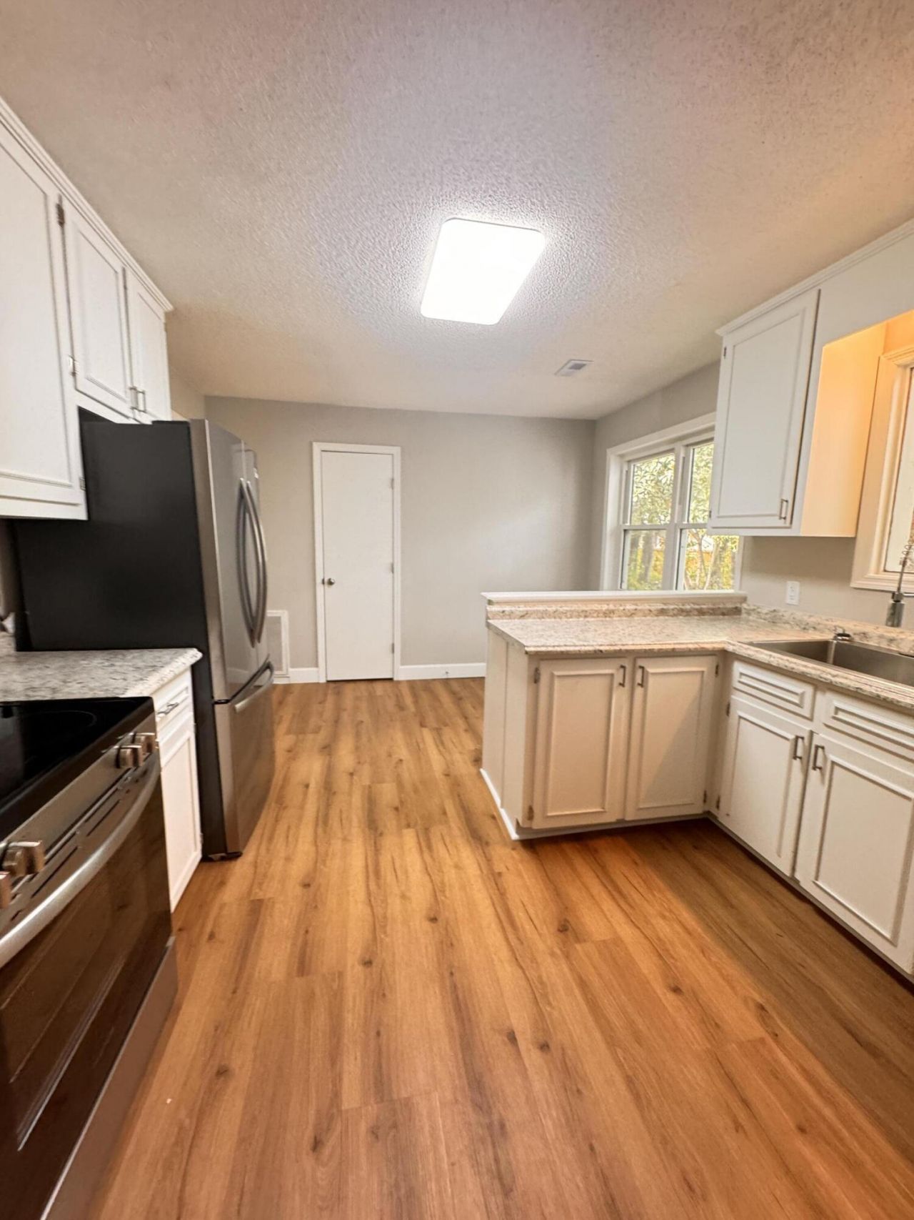 210 Grayson Street Photo 44
