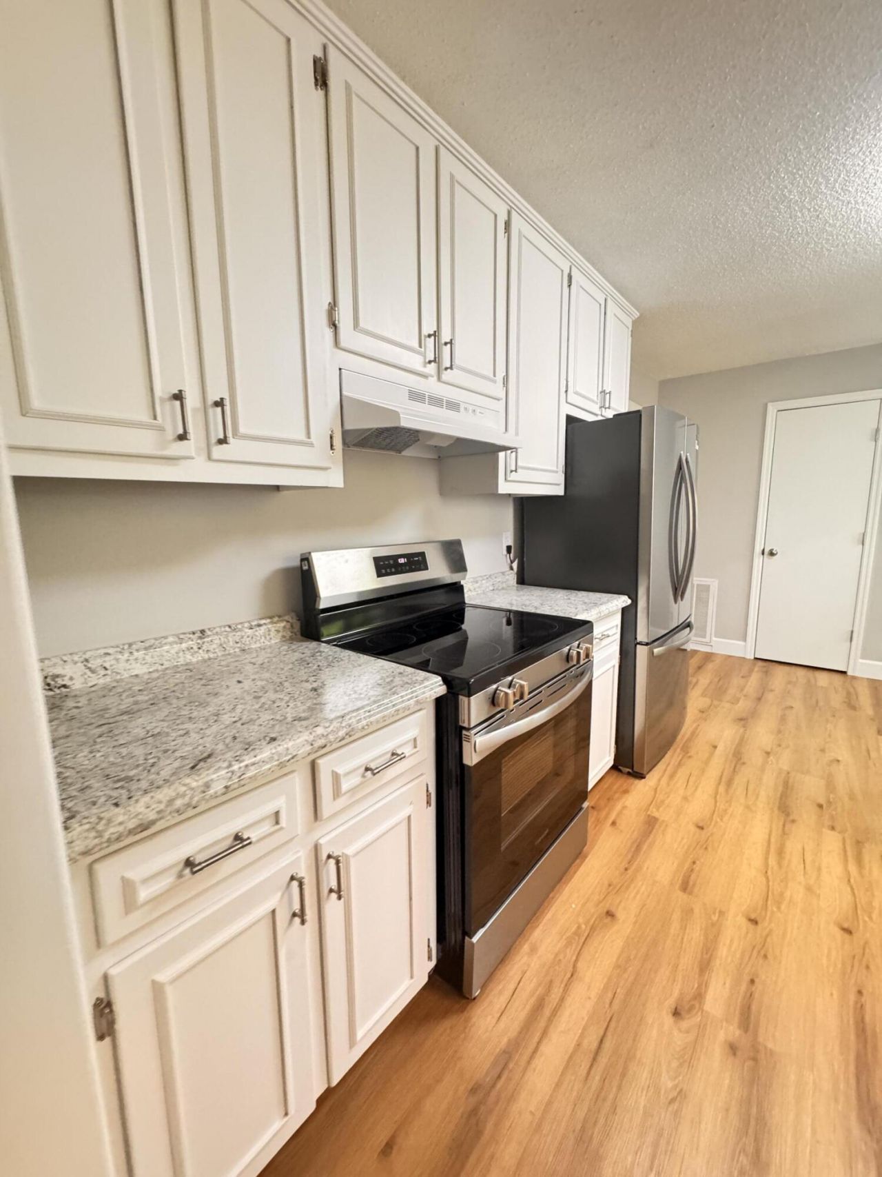 210 Grayson Street Photo 47