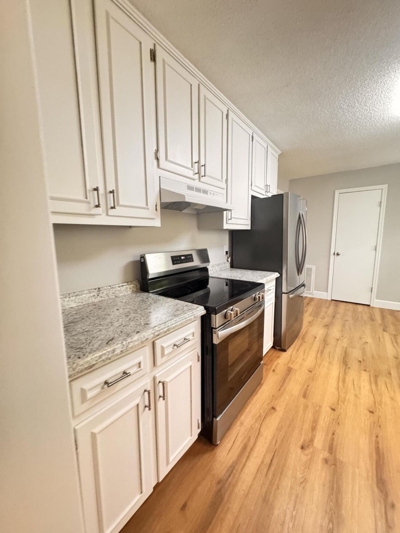 210 Grayson Street Photo 48