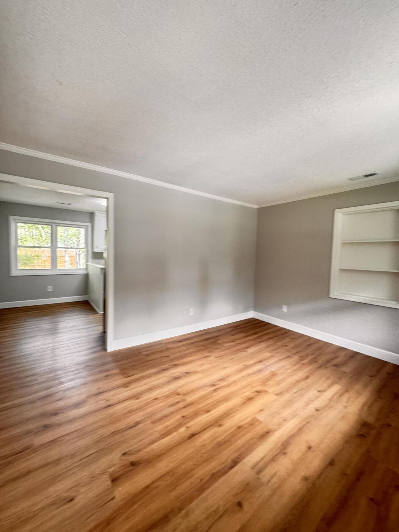 210 Grayson Street Photo 5