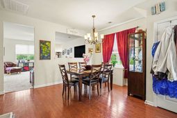 1041 Balmore Dr.  photo 4