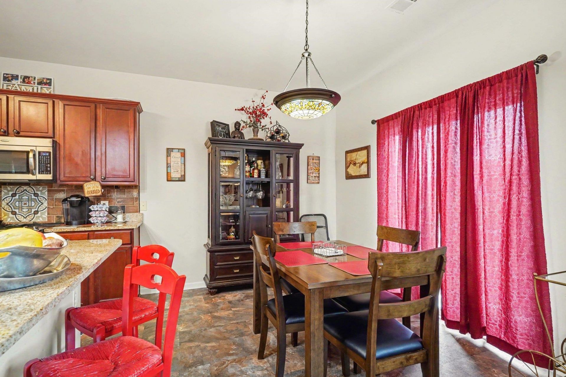 1041 Balmore Dr.  Photo 7