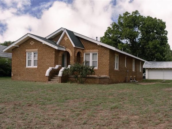 317 W 4th Street, Erick, OK 73645